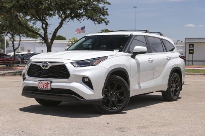 Used 2023 Toyota Highlander LE