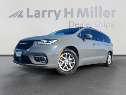 Certified 2022 Chrysler Pacifica Touring-L