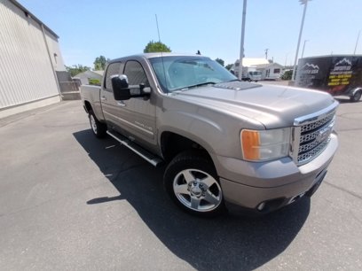 Used 2013 GMC Sierra 2500 Denali w/ Suspension Package, Off-Road