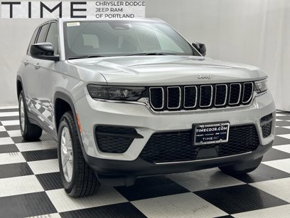 New 2025 Jeep Grand Cherokee Laredo X w/ Trailer Tow Package
