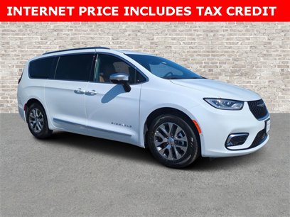 New 2025 Chrysler Pacifica Pinnacle