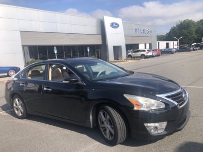 Used 2013 Nissan Altima 2.5 SL w/ Technology Pkg
