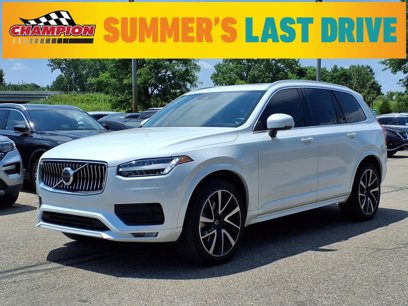 Used 2022 Volvo XC90 T6 Momentum w/ Advanced Package