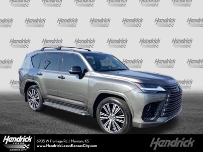 Used 2022 Lexus LX 600 4WD w/ Luxury Package
