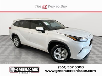 Used 2022 Toyota Highlander LE