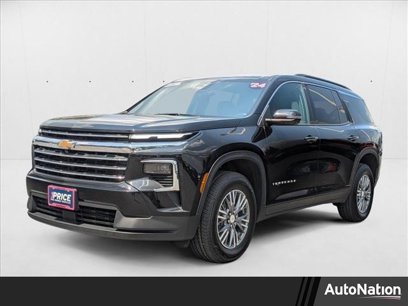 Used 2024 Chevrolet Traverse LT