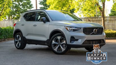 Used 2024 Volvo XC40 B5 Core