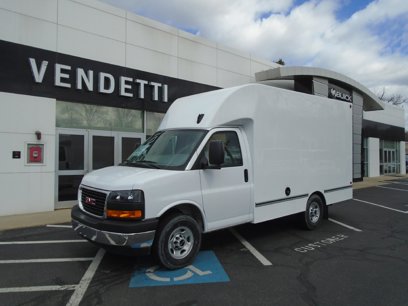 New 2025 GMC Savana 3500 w/ Power Convenience Package