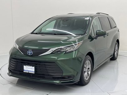 Used 2022 Toyota Sienna LE