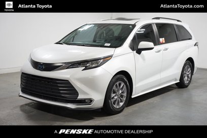 Certified 2022 Toyota Sienna XLE