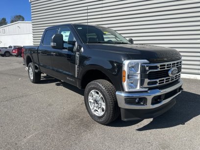 New 2025 Ford F250 XL w/ FX4 Off-Road Package