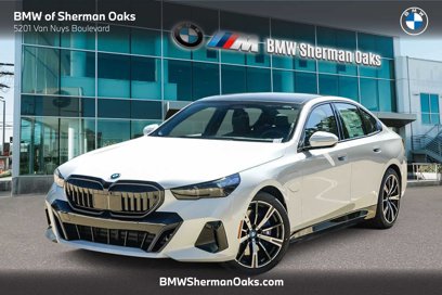 New 2025 BMW 550e xDrive w/ Premium Package