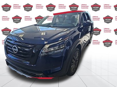 New 2025 Nissan Pathfinder SL w/ SL Premium Package