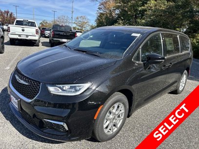 New 2025 Chrysler Pacifica Select