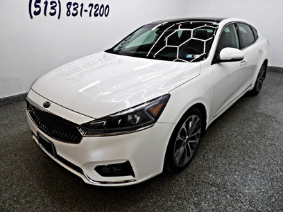 Used 2017 Kia Cadenza Technology