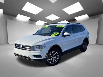 Used 2020 Volkswagen Tiguan SE w/ Panoramic Sunroof Package
