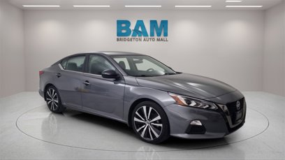 Used 2022 Nissan Altima 2.5 SR