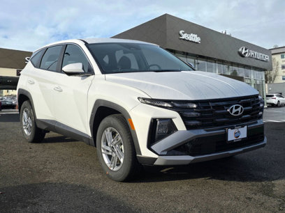 New 2025 Hyundai Tucson SE