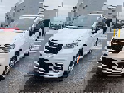 New 2025 Chrysler Pacifica Select
