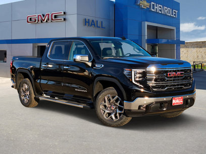 New 2025 GMC Sierra 1500 SLT