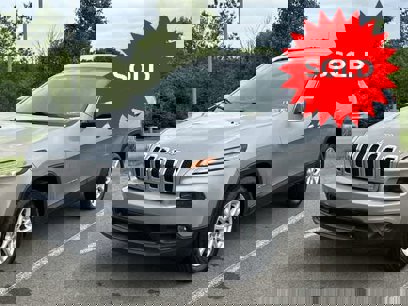 Used 2015 Jeep Cherokee Latitude w/ Cold Weather Group