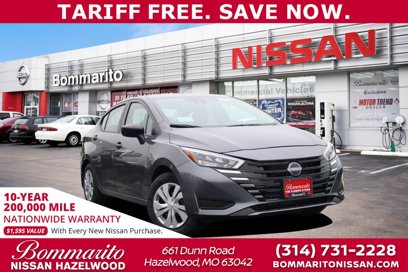 New 2025 Nissan Versa S w/ Trunk Package