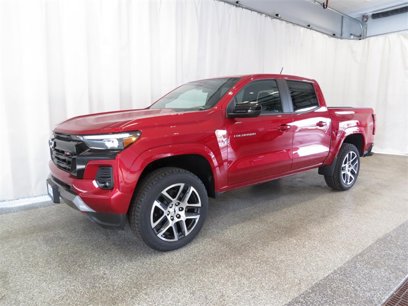 Used 2024 Chevrolet Colorado Z71 w/ Z71 Convenience Package 2