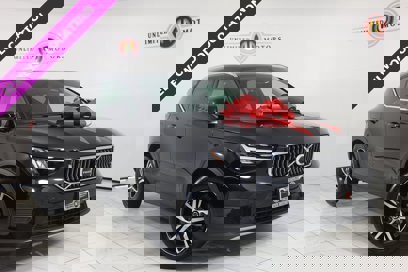 Used 2025 Volvo XC40 B5 Core