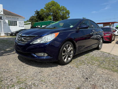 Used 2013 Hyundai Sonata SE w/ Navigation & Sunroof Pkg