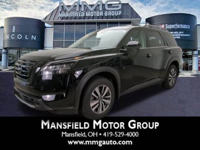 Certified 2023 Nissan Pathfinder SL w/ Black Appearance Package