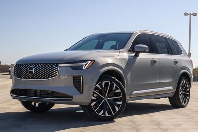 New 2025 Volvo XC90 T8 Plus w/ Protection Package Premier