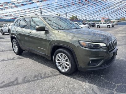 Used 2019 Jeep Cherokee Latitude w/ Popular Appearance Group