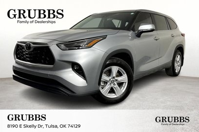 Used 2024 Toyota Highlander LE