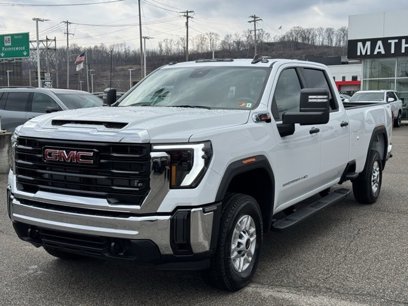 New 2025 GMC Sierra 2500 Pro
