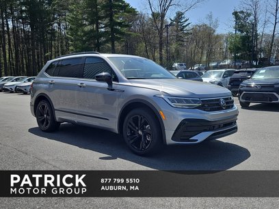 New 2024 Volkswagen Tiguan SE R-Line