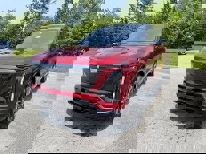 New 2026 Cadillac Vistiq Sport w/ LPO, Floor Liner Package