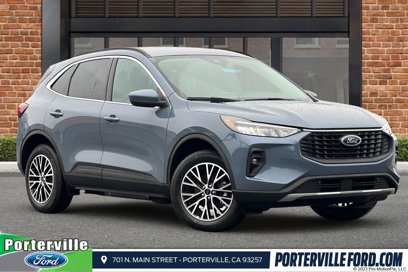 New 2025 Ford Escape SE