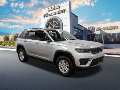 New 2025 Jeep Grand Cherokee Laredo w/ Luxury Tech Group I