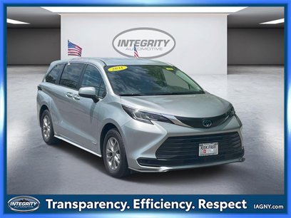 Certified 2021 Toyota Sienna LE