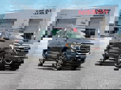 Used 2024 GMC Terrain SLT
