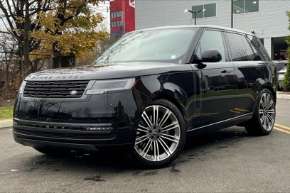 New 2025 Land Rover Range Rover SE