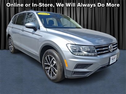 Used 2021 Volkswagen Tiguan SE w/ Panoramic Sunroof Package