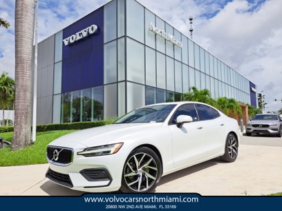 Used 2020 Volvo S60 T5 Momentum