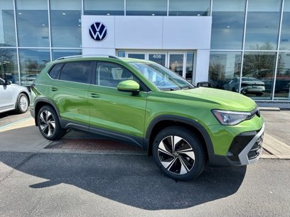 New 2025 Volkswagen Taos SE