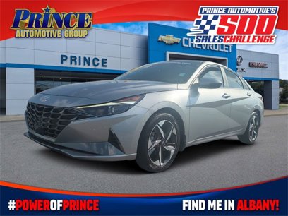 Used 2022 Hyundai Elantra SEL w/ Convenience + Premium Package