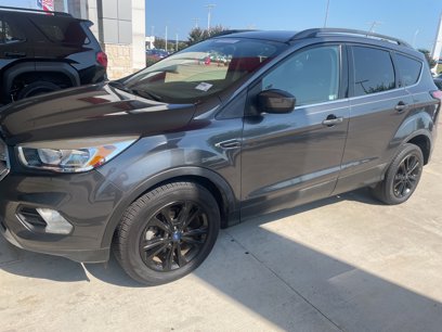 Used 2018 Ford Escape SE w/ SE Sync 3 Package