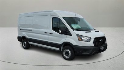 New 2024 Ford Transit 250 148 Medium Roof w/ Load Area Protection Package
