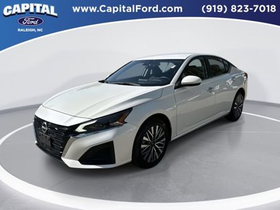 Used 2023 Nissan Altima 2.5 SV