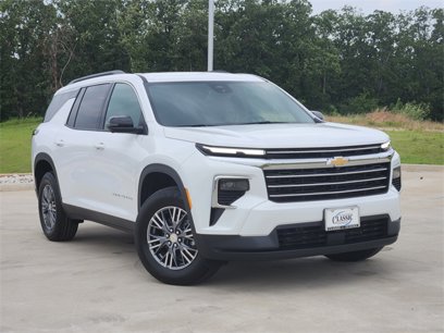 New 2025 Chevrolet Traverse LT w/ Driver Confidence Package