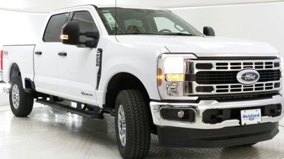 New 2024 Ford F250 XL w/ FX4 Off-Road Package